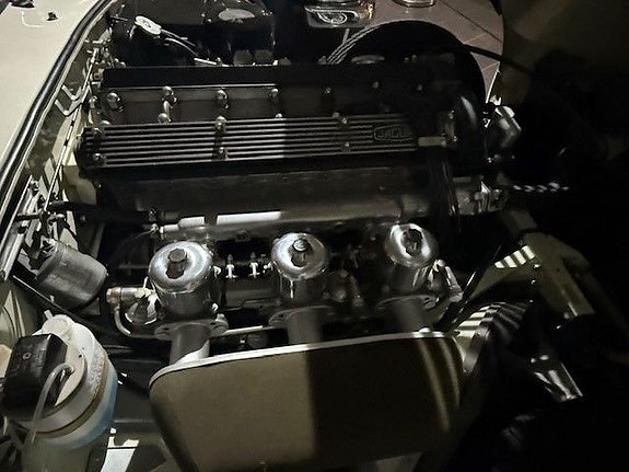 Jaguar E-TYPE 13 of 13