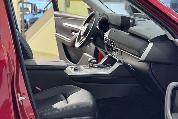 Mazda CX-60 8 of 12