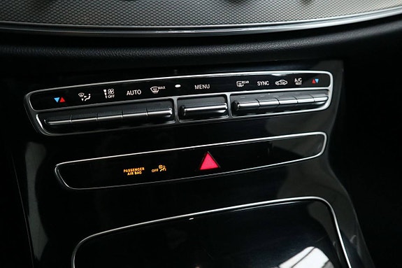 Mercedes-Benz E220 18 of 27