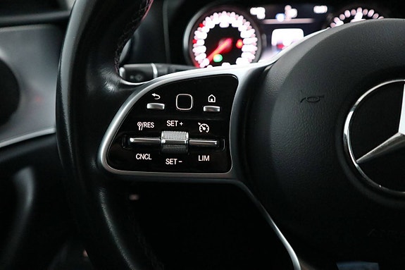 Mercedes-Benz E220 12 of 27