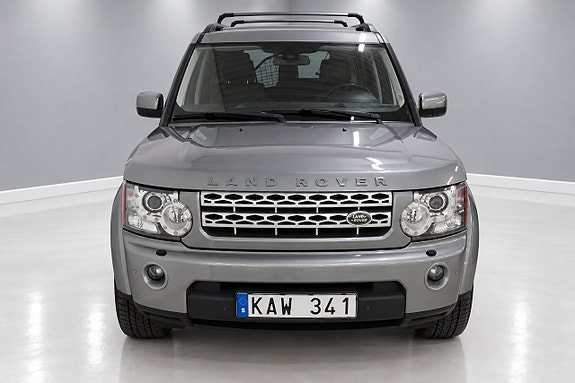 Land Rover Discovery 4 2 of 17