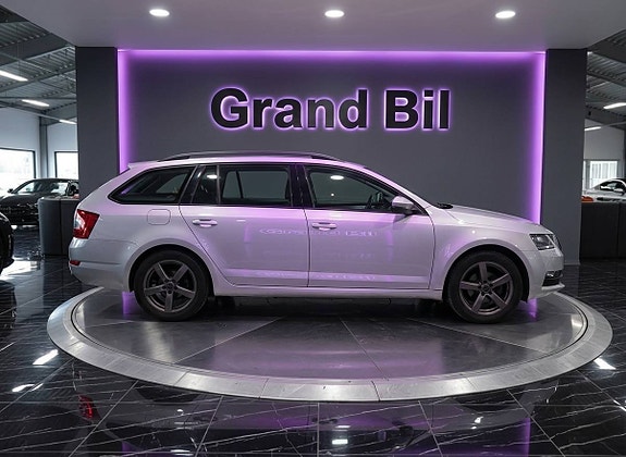 Skoda Octavia 3 of 5