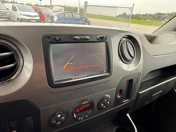 Renault Master 19 of 21