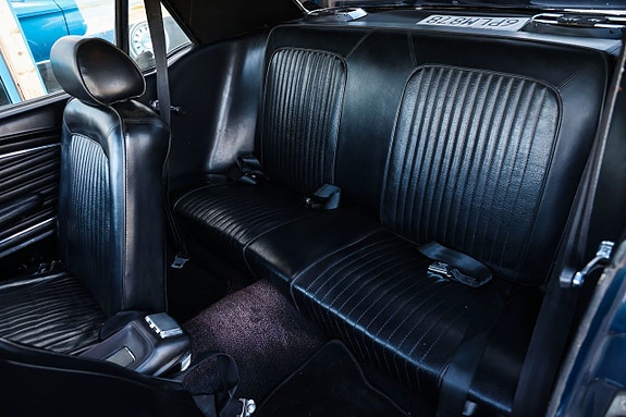 Ford Mustang 17 of 21