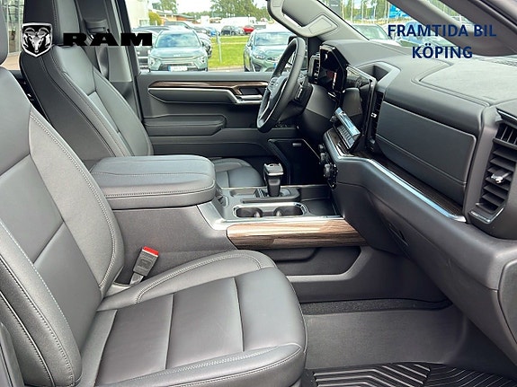 Chevrolet Silverado 1500 16 of 22