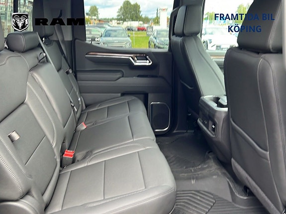 Chevrolet Silverado 1500 15 of 22
