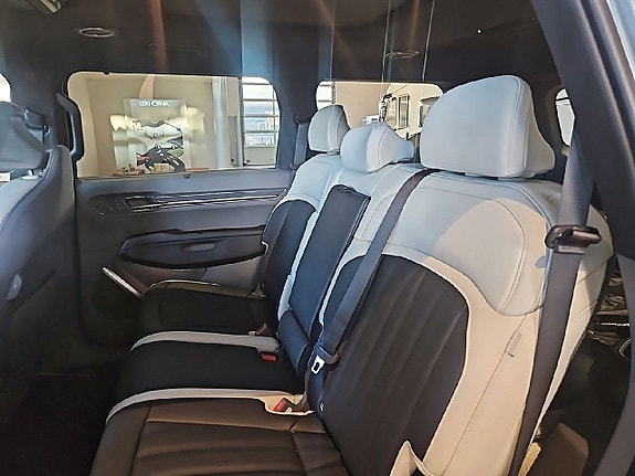 Kia EV9 9 of 15