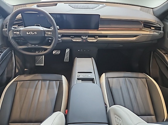 Kia EV9 7 of 15