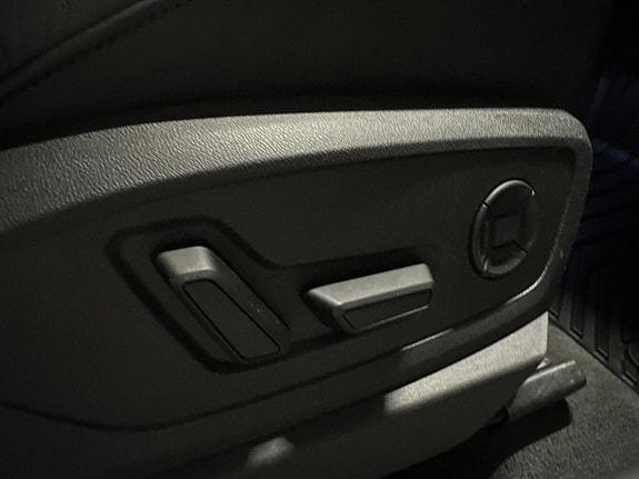 Audi e-tron 20 of 23