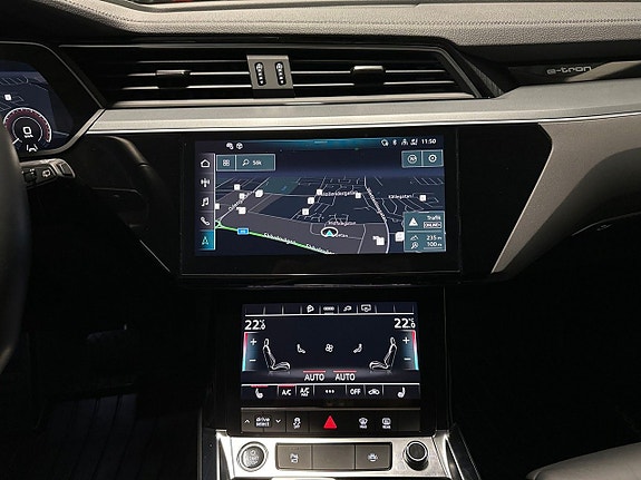 Audi e-tron 12 of 23