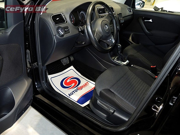 Volkswagen Polo 10 of 16