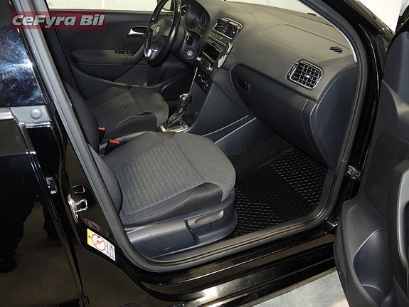 Volkswagen Polo 12 of 16
