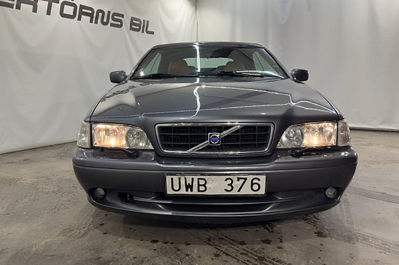 Volvo C70 3 of 7