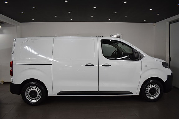 Peugeot e-Expert 7 of 15
