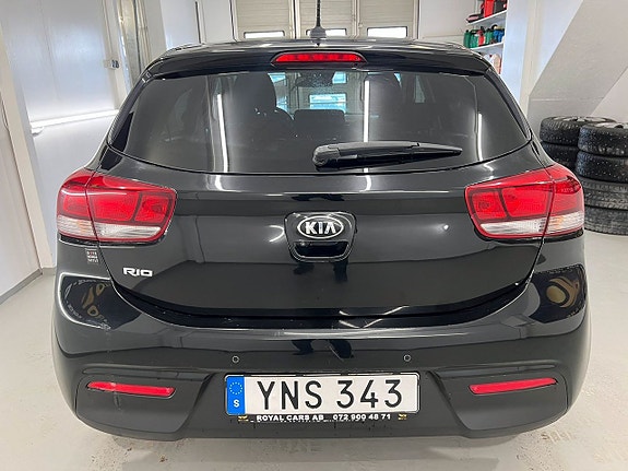 Kia Rio 3 of 22