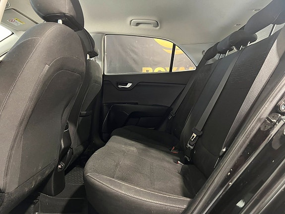 Kia Rio 19 of 22