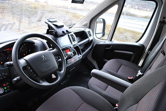 Peugeot Boxer 11 of 18