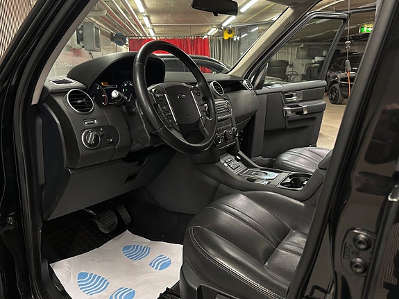 Land Rover Discovery 4 14 of 24