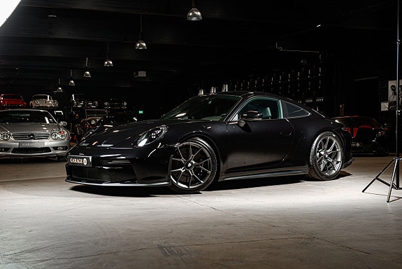 Porsche 911 2 of 5