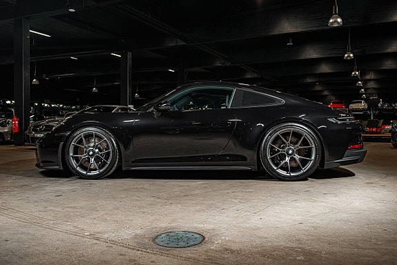 Porsche 911 3 of 5