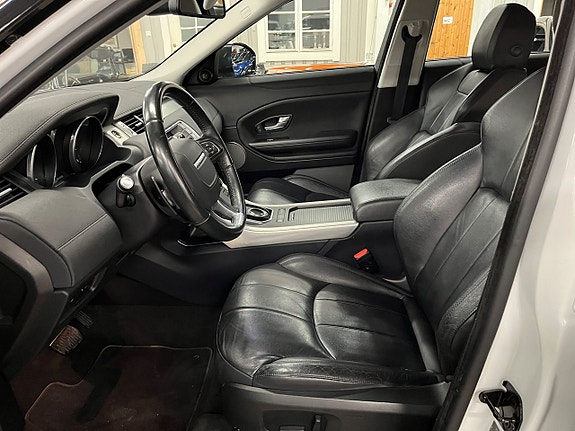 Land Rover Range Rover Evoque 5 of 5