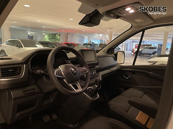 Renault Trafic 8 of 15