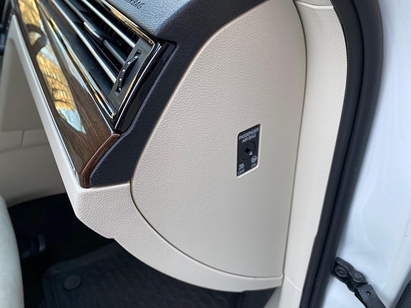 Volkswagen Passat 11 of 30