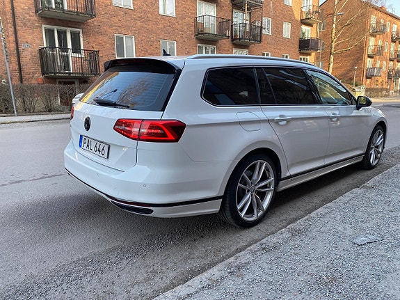 Volkswagen Passat 5 of 30