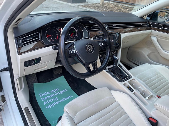Volkswagen Passat 19 of 30