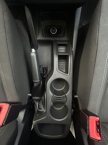 Ford C-Max 23 of 25