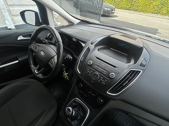 Ford C-Max 21 of 25