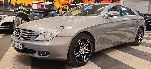 Mercedes-Benz CLS350 4 of 12