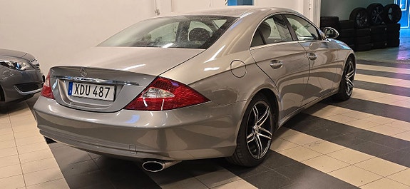 Mercedes-Benz CLS350 9 of 12