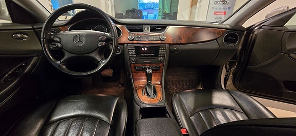 Mercedes-Benz CLS350 10 of 12