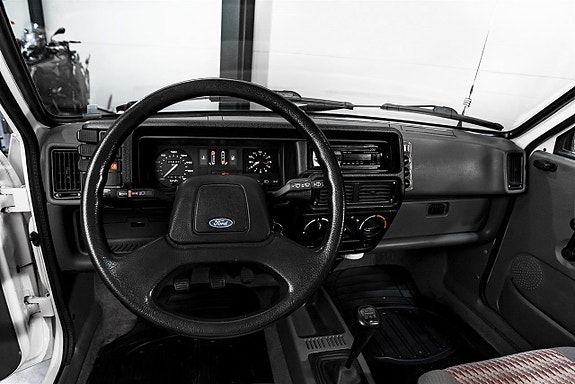 Ford Fiesta 23 of 26
