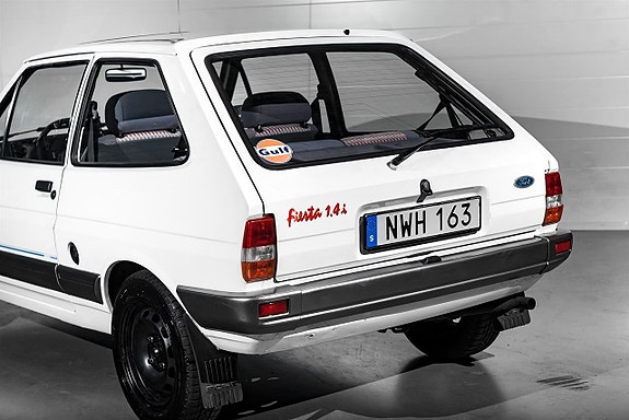 Ford Fiesta 9 of 26