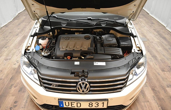Volkswagen Passat 11 of 26