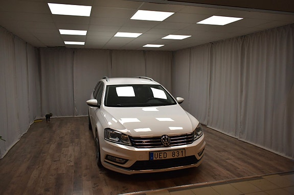 Volkswagen Passat 10 of 26