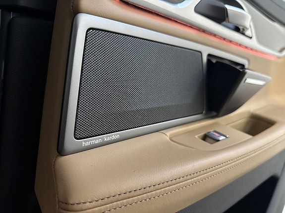 BMW 750d 14 of 30