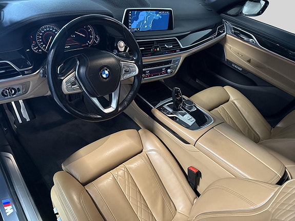 BMW 750d 8 of 30