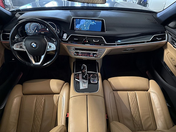 BMW 750d 12 of 30