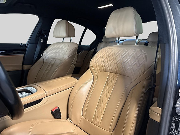 BMW 750d 21 of 30