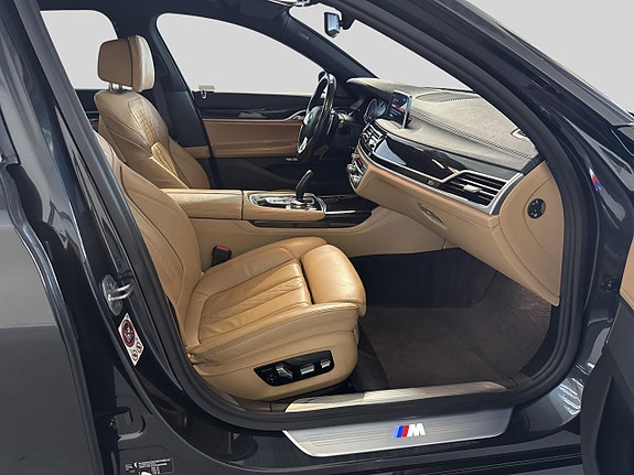 BMW 750d 10 of 30