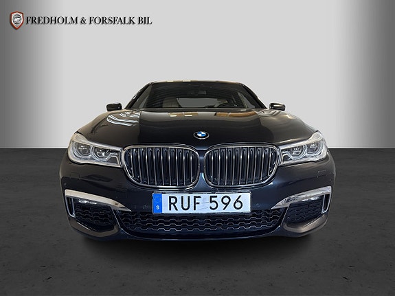 BMW 750d 7 of 30