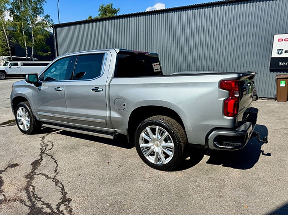 Chevrolet Silverado 1500 4 of 10