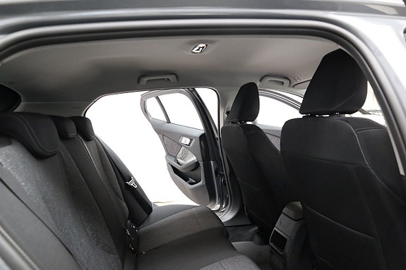 BMW 120 17 of 27