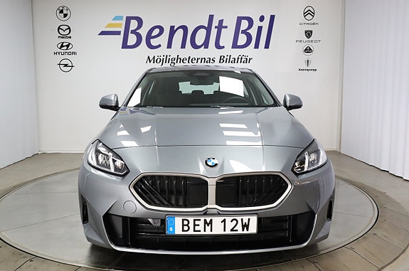 BMW 120 3 of 27
