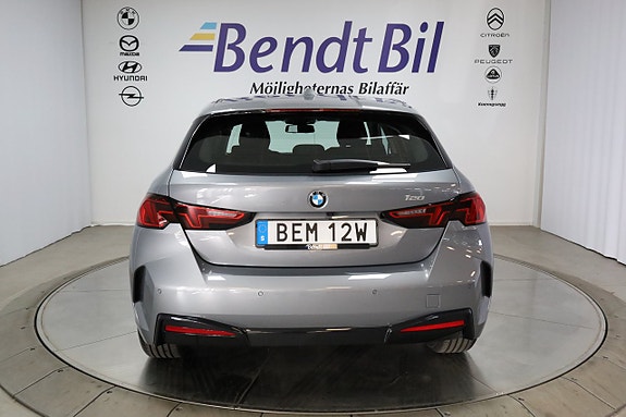 BMW 120 9 of 27