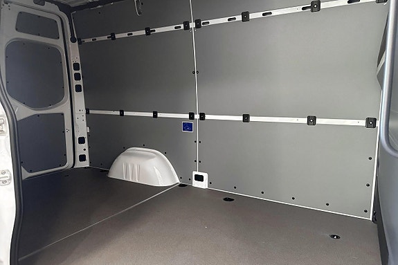 Mercedes-Benz eSprinter 314 10 of 11