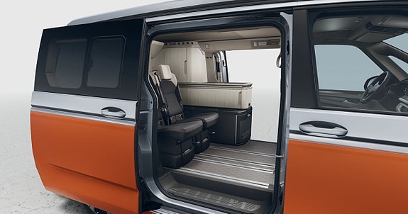 Volkswagen California 8 of 16